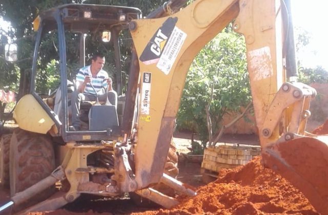 Construção do primeiro biodigestor do Projeto Inovar em Cabeceira Grande