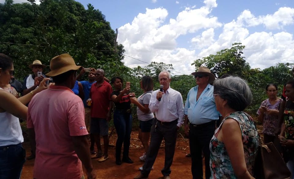 Pequenos produtores celebram inauguração de mais um biodigestor